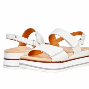 VIONIC BRIELLE WHITE WEDGE SANDAL...Size 8M
